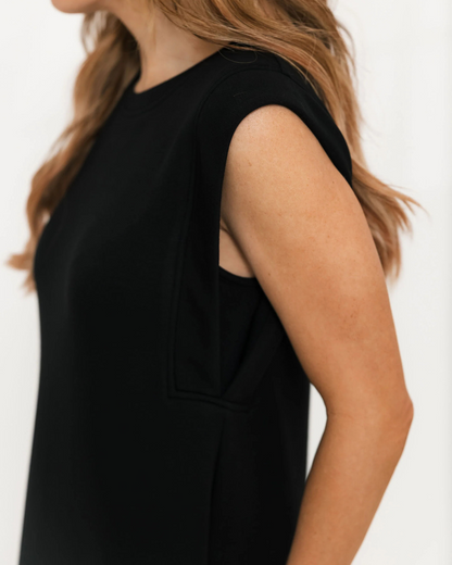 Hosszú, laza ruha oldalsó zsebekkel