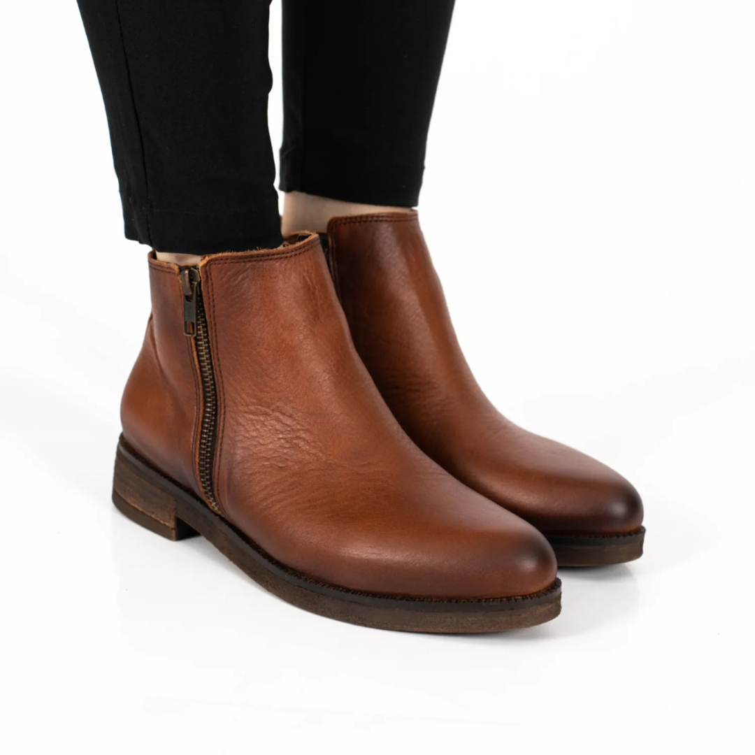 Elegáns, alacsony sarkú bokacsizma nőknek®