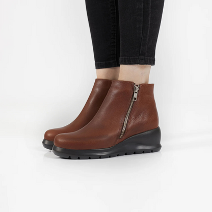 Alacsony sarkú állítható záródású női csizma®