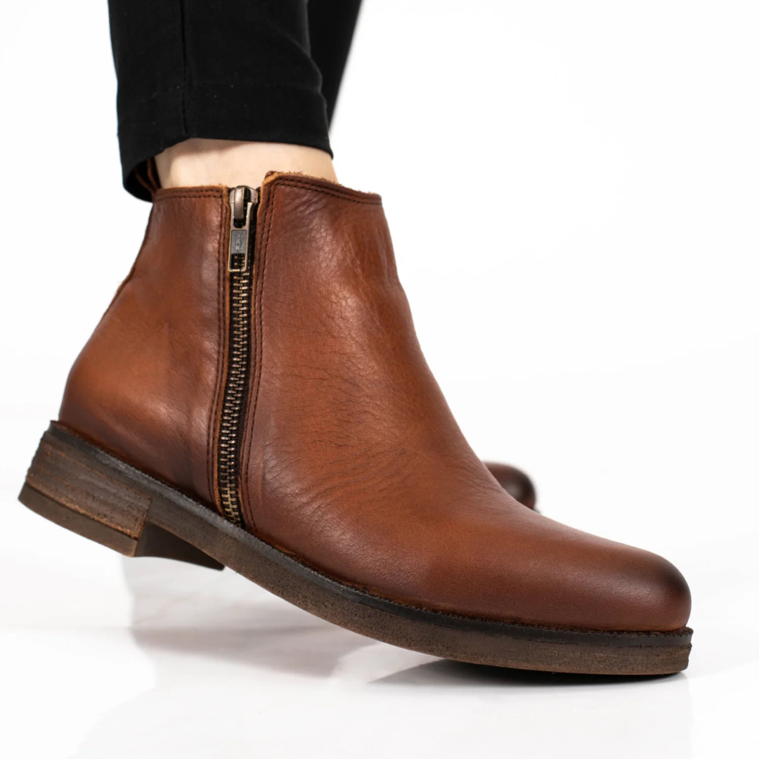 Elegáns, alacsony sarkú bokacsizma nőknek®