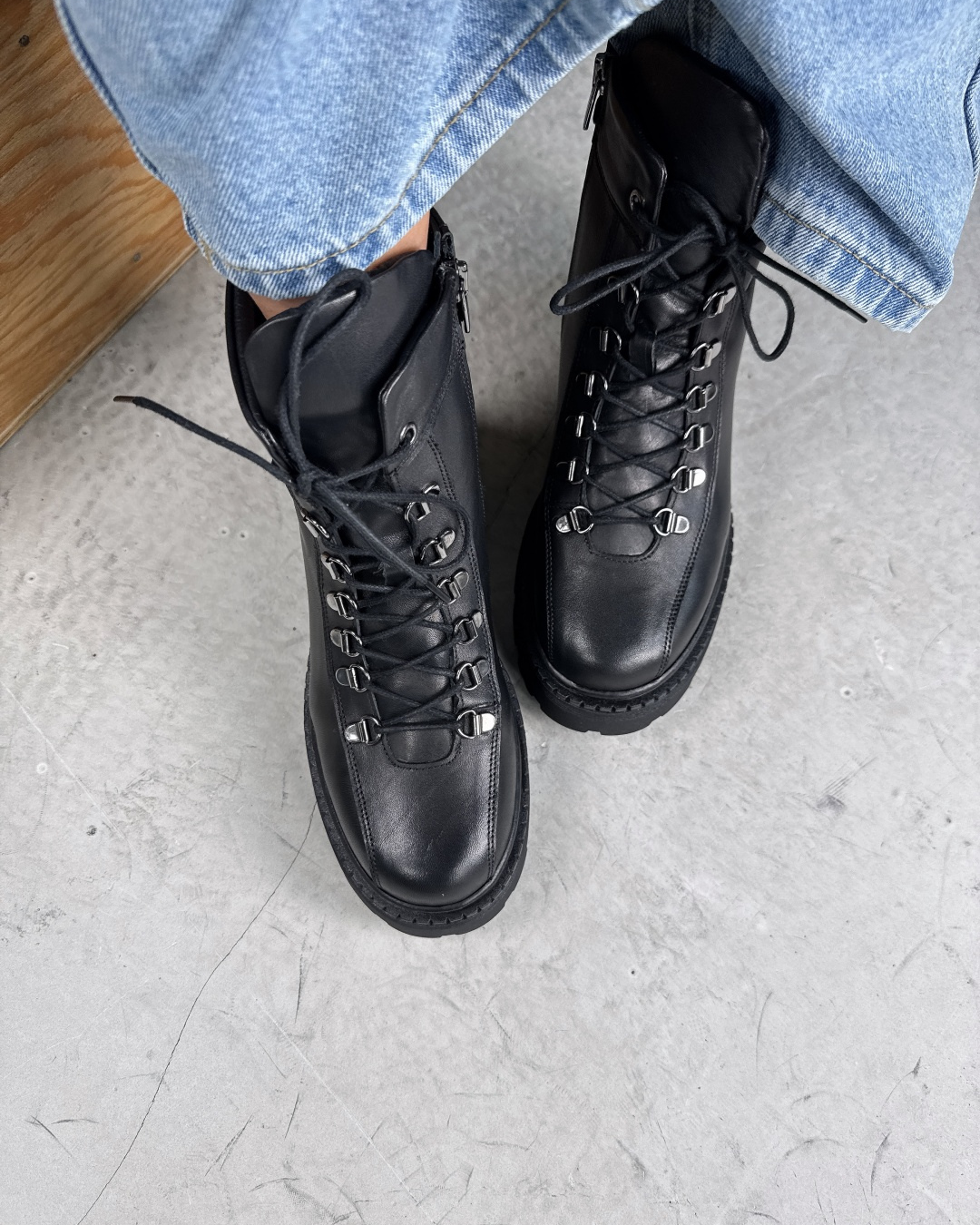 Magas sarkú polár bélésű női csizma