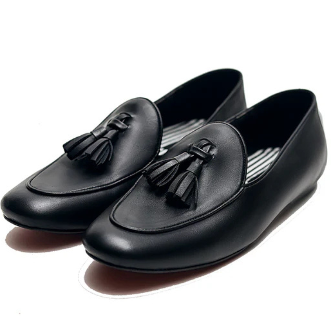 Klasszikus férfi mokaszinok modern csavarral