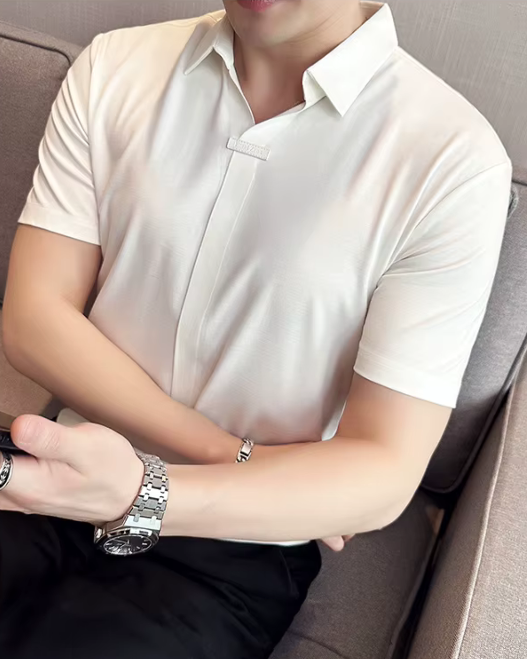 Férfi póló, nagy rugalmasságú, könnyű, puha és gyűrődésálló, egyszínű