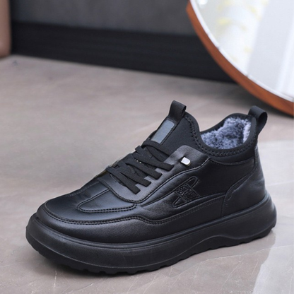 Férfi polárbélésű cipők