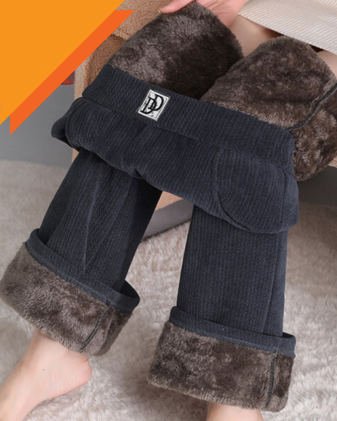 Széles szárú, fleece bélésű, csíkos nadrág